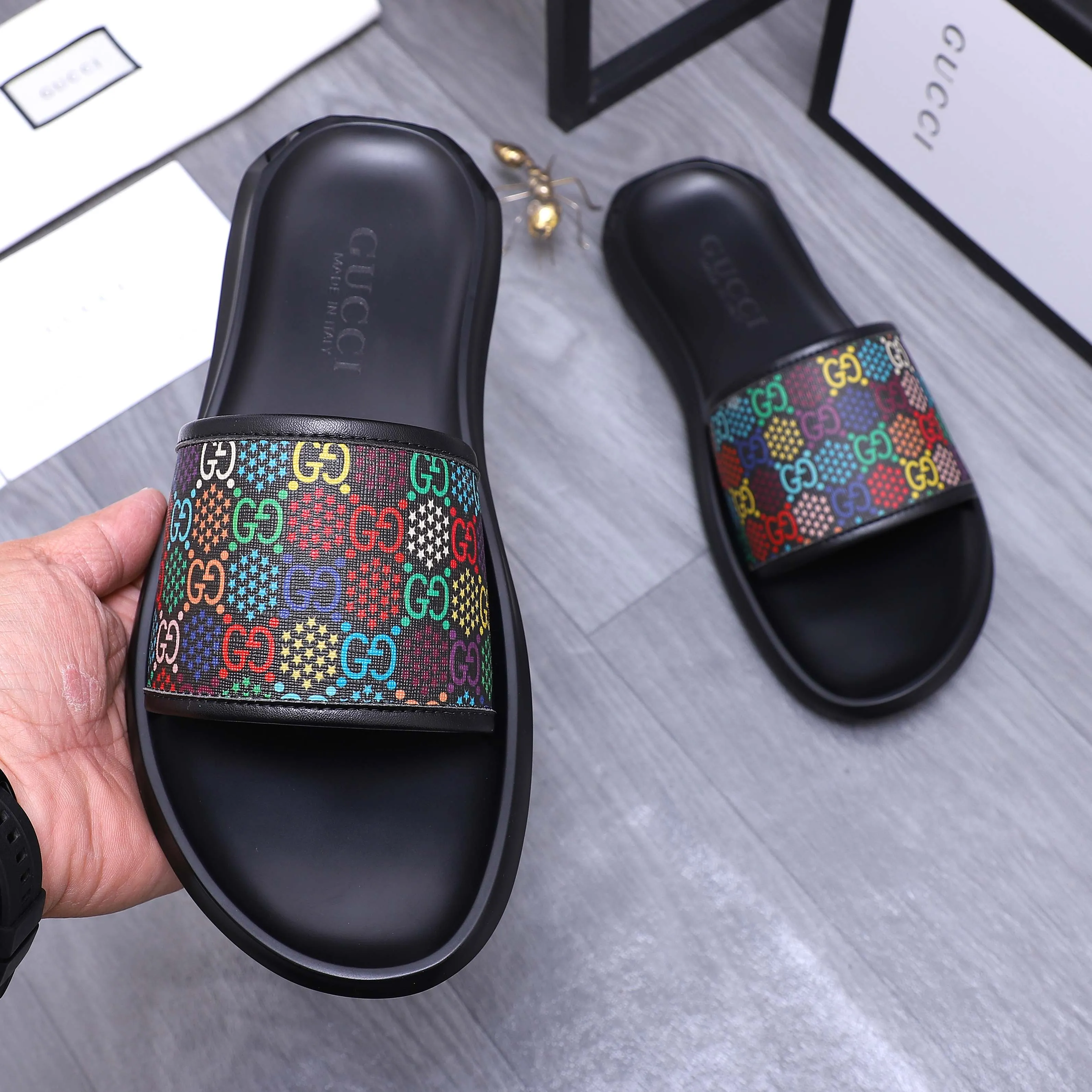 Men's shoes 💰280 Product trademark: GUCCI "Gucci" slippers Regular size: 38-44 (45.46 custom-made, non-returnable) Product materials: Selected cowhide printed upper, instep imitation leather lining, original outsole
